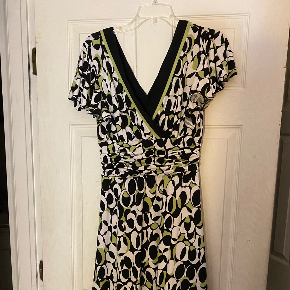 Short sleeve dress